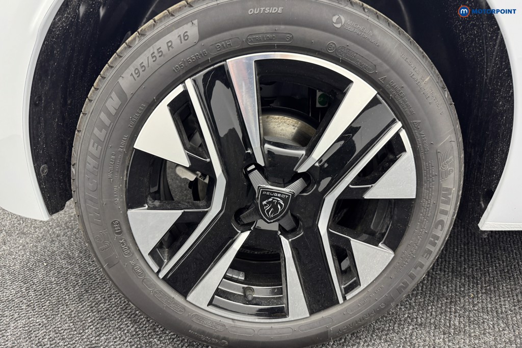 Peugeot 208 Allure Automatic Petrol-Electric Hybrid Hatchback - Stock Number (1559345) - 34th supplementary image