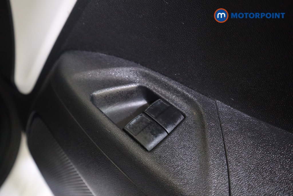 Peugeot 108 Collection Manual Petrol Hatchback - Stock Number (1559589) - 10th supplementary image