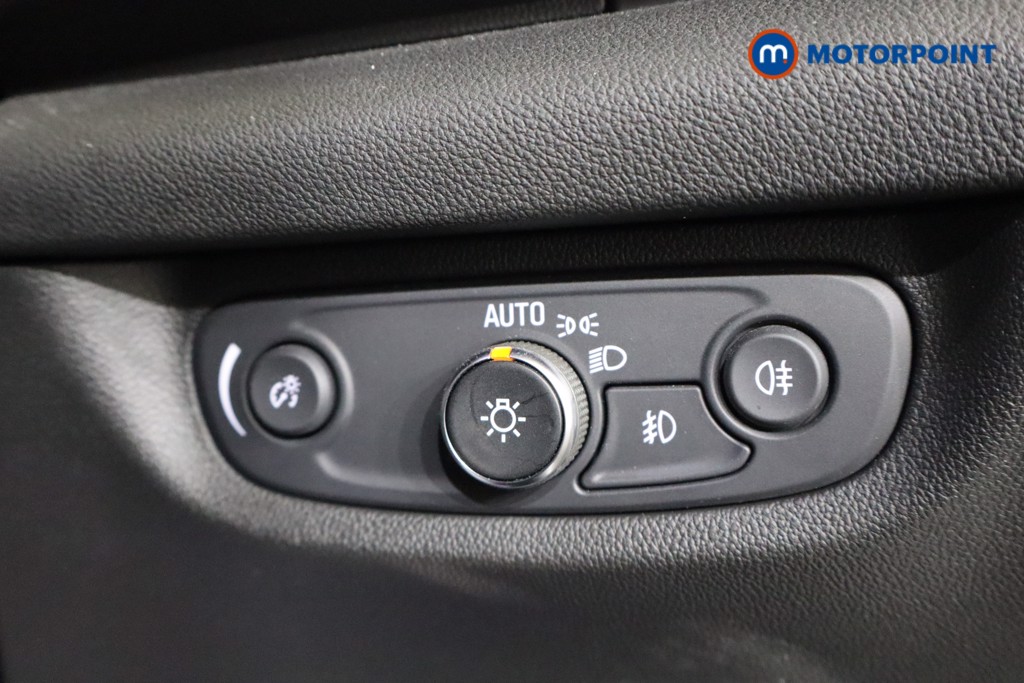 Vauxhall Insignia Sri Premium Manual Diesel Hatchback - Stock Number (1560381) - 5th supplementary image