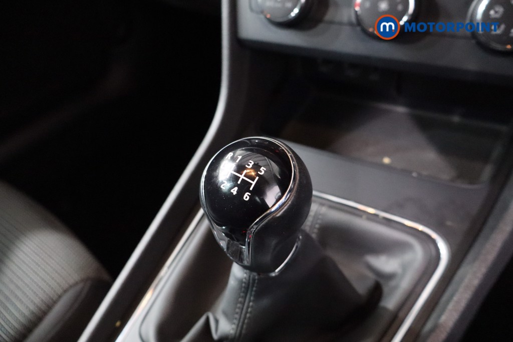 Seat Leon Se Dynamic Manual Petrol Hatchback - Stock Number (1560389) - 15th supplementary image