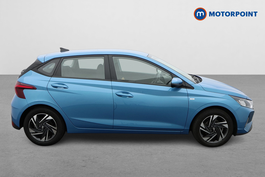 Hyundai I20 Se Connect Manual Petrol Hatchback - Stock Number (1560678) - Drivers side