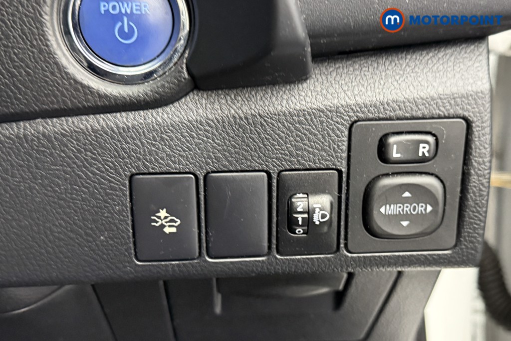 Toyota Auris Icon Tech Automatic Petrol-Electric Hybrid Hatchback - Stock Number (1560732) - 17th supplementary image