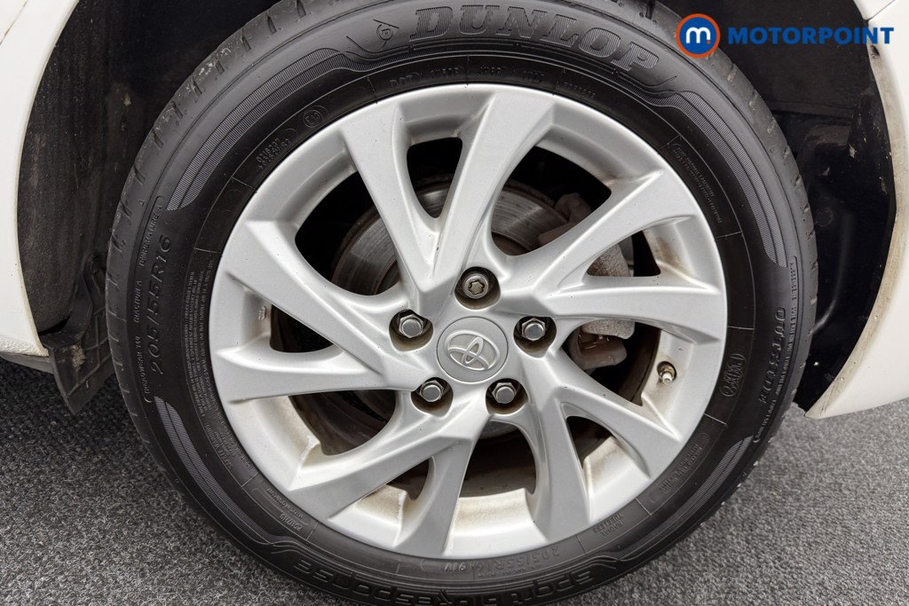 Toyota Auris Icon Tech Automatic Petrol-Electric Hybrid Hatchback - Stock Number (1560732) - 32nd supplementary image