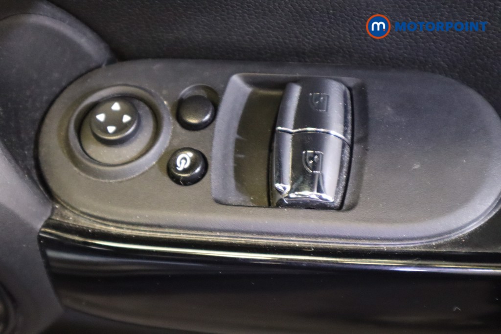 Mini Hatchback Cooper Exclusive Manual Petrol Hatchback - Stock Number (1561085) - 13th supplementary image