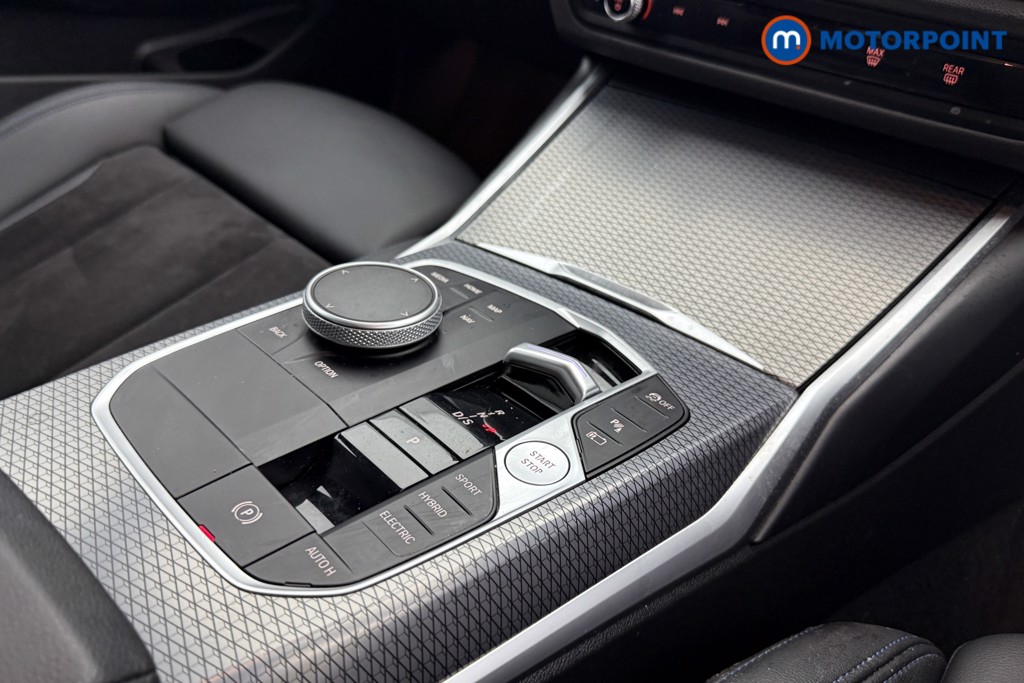 BMW 3 Series M Sport Automatic Petrol Plug-In Hybrid Saloon - Stock Number (1561738) - 12th supplementary image