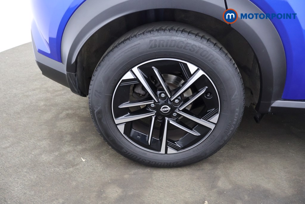 Nissan Juke N-Connecta Manual Petrol SUV - Stock Number (1561795) - 16th supplementary image