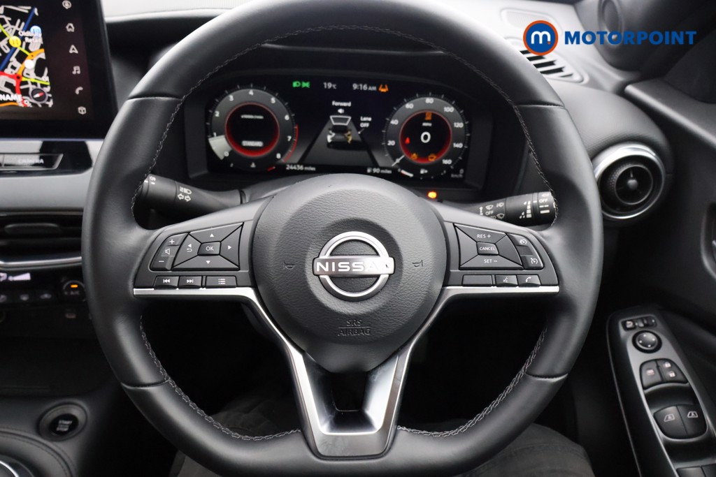 Nissan Juke N-Connecta Manual Petrol SUV - Stock Number (1561795) - 1st supplementary image