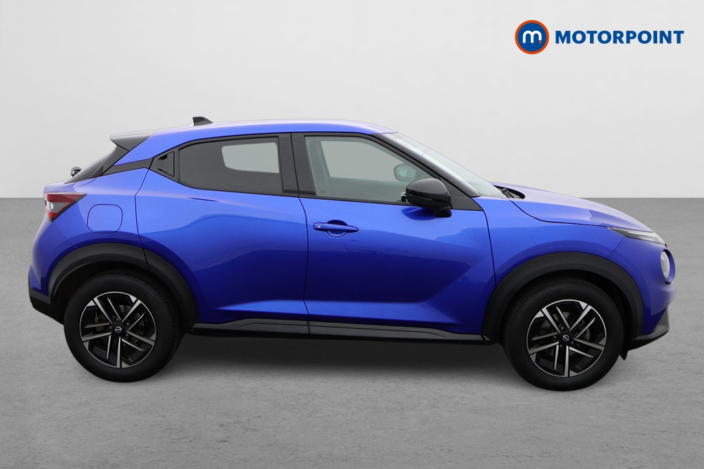 Nissan Juke N-Connecta Manual Petrol SUV - Stock Number (1561795) - Drivers side