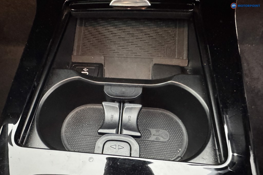Mercedes-Benz A Class Amg Line Automatic Petrol Hatchback - Stock Number (1561986) - 14th supplementary image