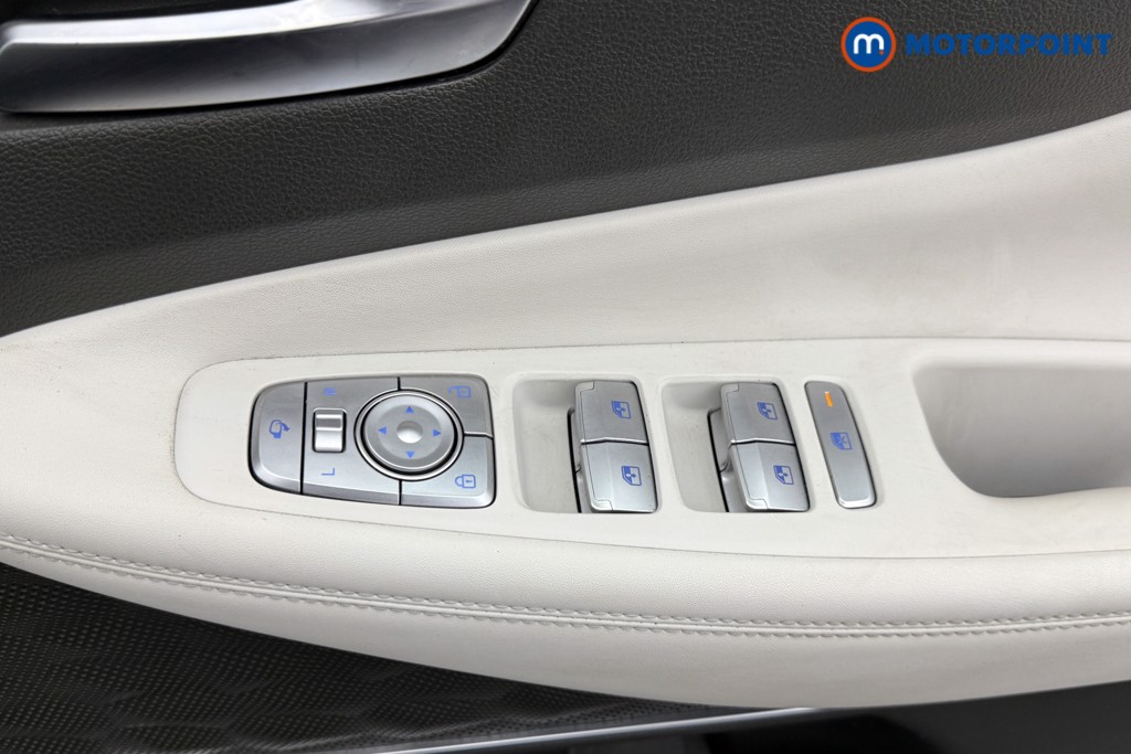 Hyundai Santa Fe Ultimate Automatic Petrol-Electric Hybrid SUV - Stock Number (1562206) - 17th supplementary image