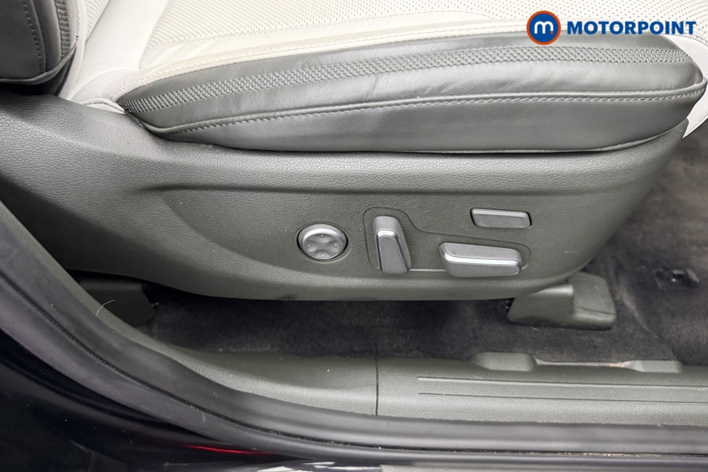 Hyundai Santa Fe Ultimate Automatic Petrol-Electric Hybrid SUV - Stock Number (1562206) - 20th supplementary image