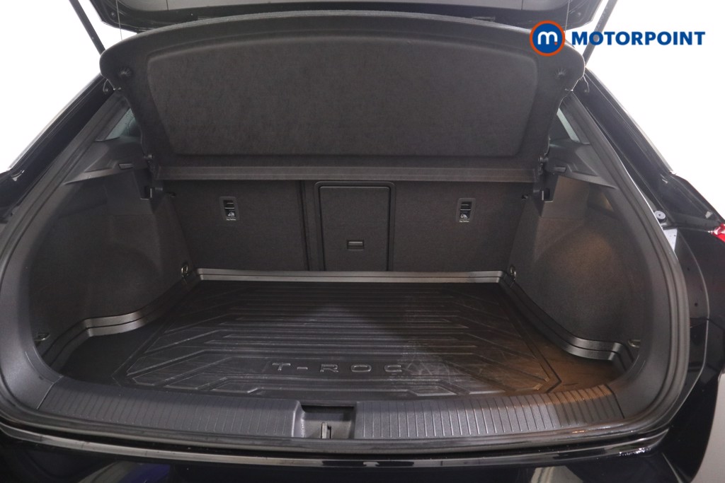 Volkswagen T-Roc R-Line Automatic Petrol SUV - Stock Number (1562765) - 16th supplementary image