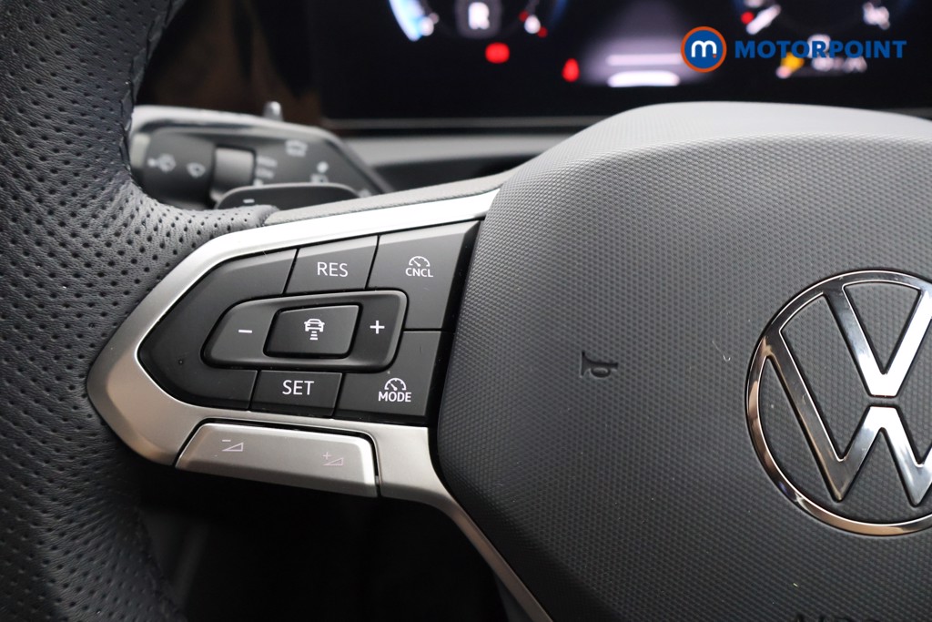 Volkswagen Tiguan R-Line Automatic Diesel SUV - Stock Number (1562797) - 2nd supplementary image