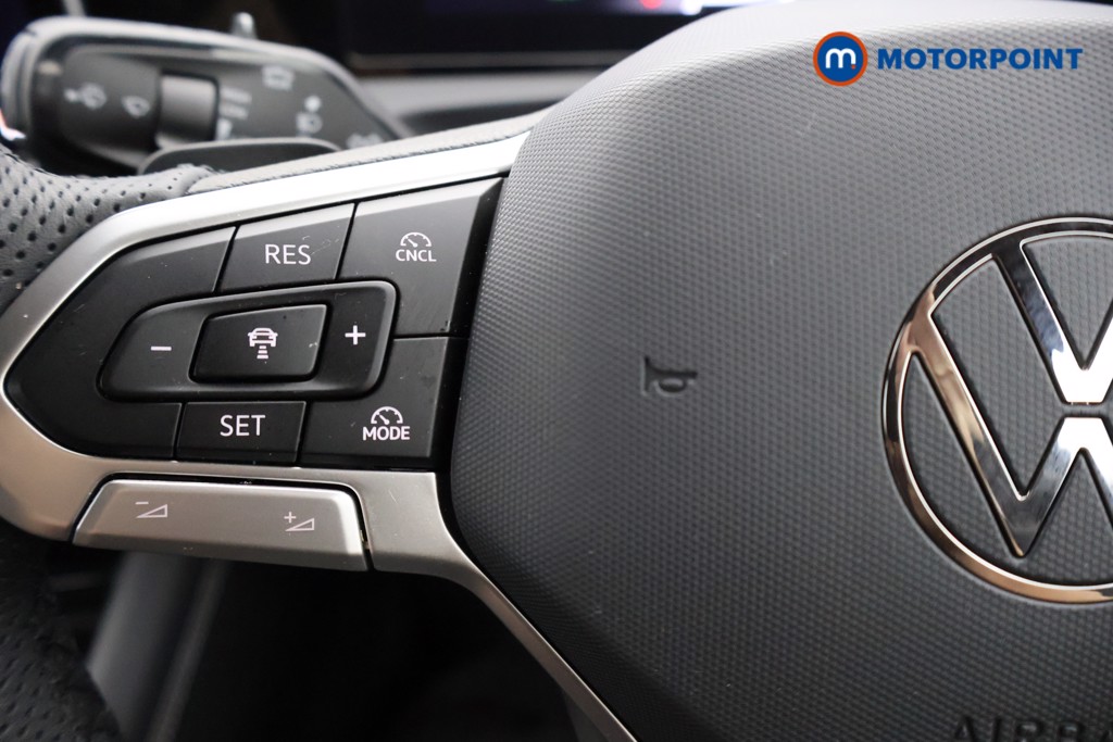 Volkswagen Tiguan R-Line Automatic Petrol SUV - Stock Number (1562801) - 2nd supplementary image