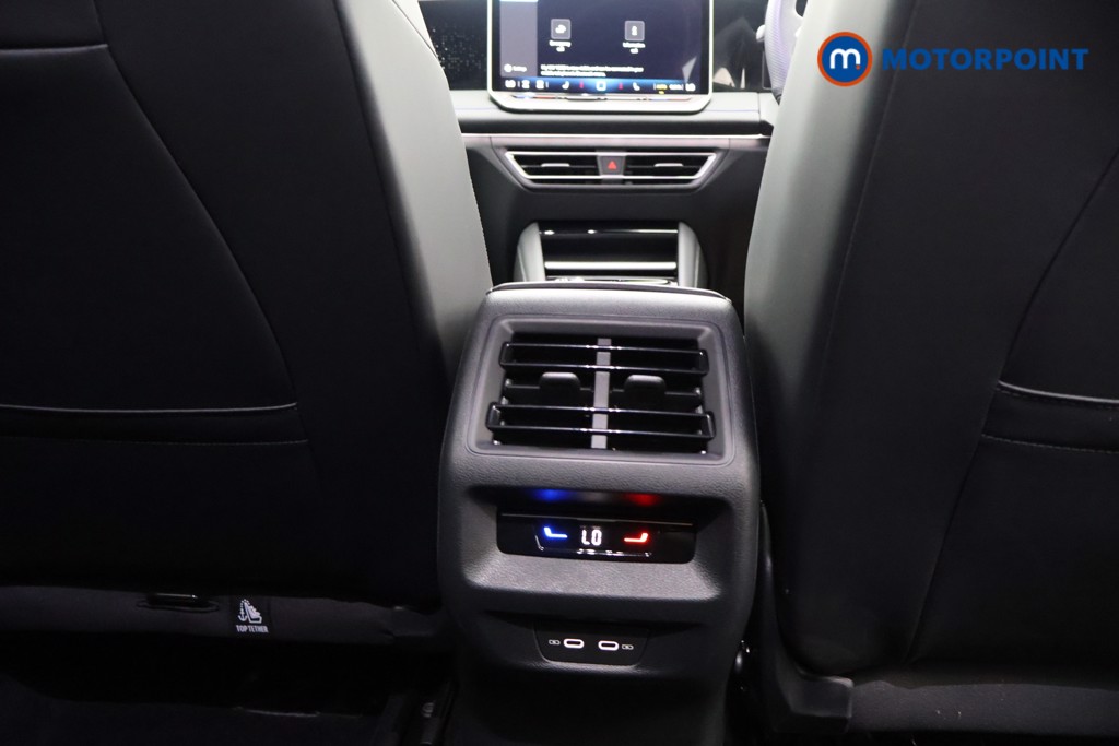Volkswagen Tiguan R-Line Automatic Petrol SUV - Stock Number (1562801) - 11th supplementary image