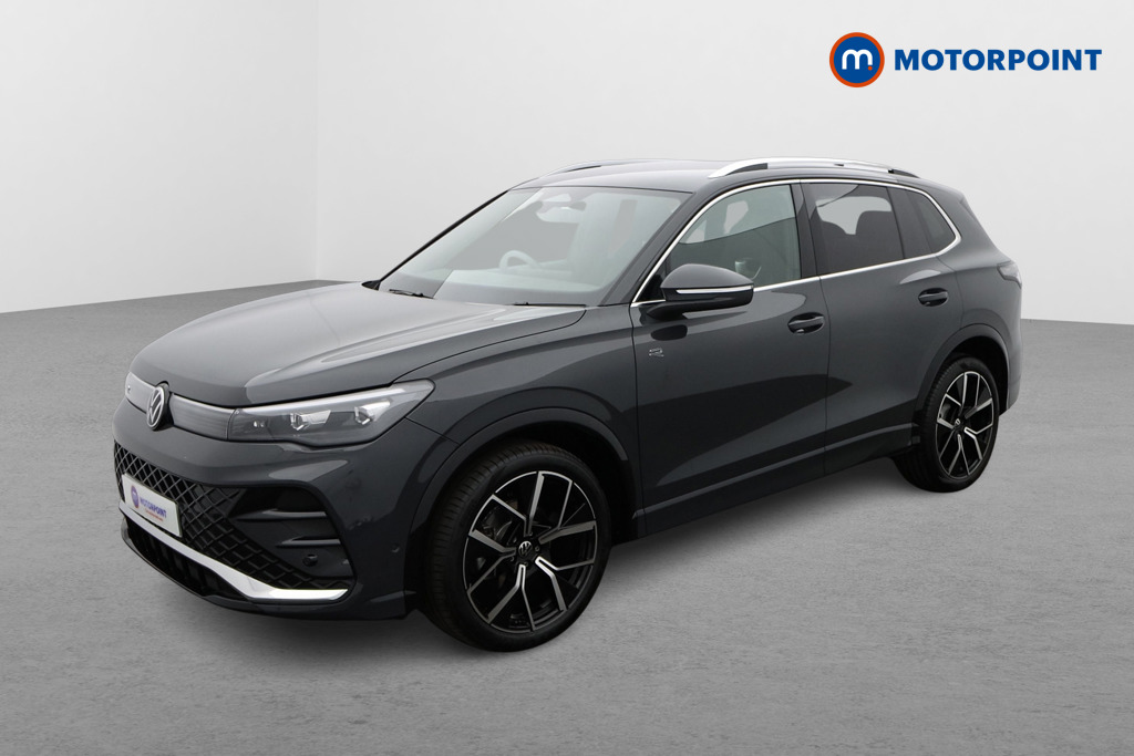Volkswagen Tiguan R-Line Automatic Petrol SUV - Stock Number (1562801) - Passenger side front corner