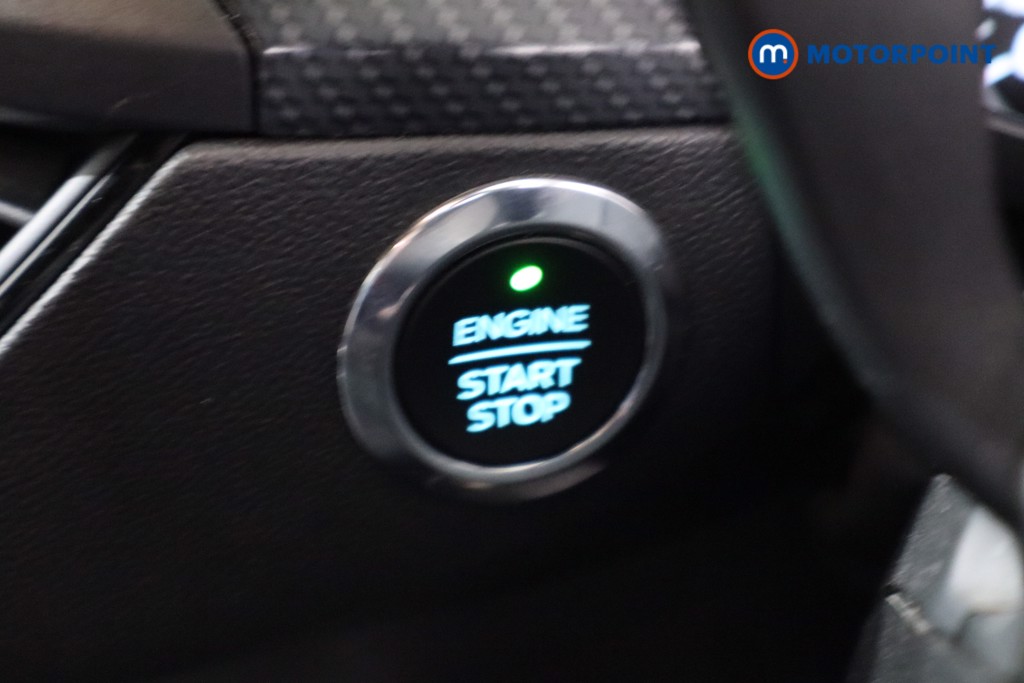 Ford Focus St-Line X Manual Petrol Hatchback - Stock Number (1562839) - 13th supplementary image