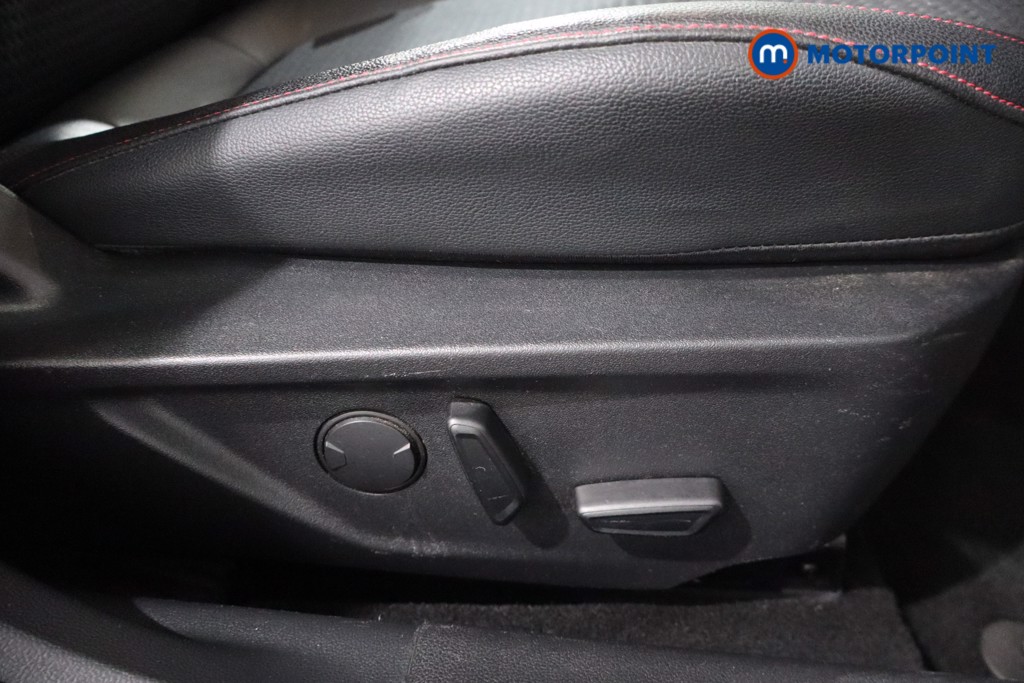 Ford Focus St-Line X Manual Petrol Hatchback - Stock Number (1562839) - 22nd supplementary image
