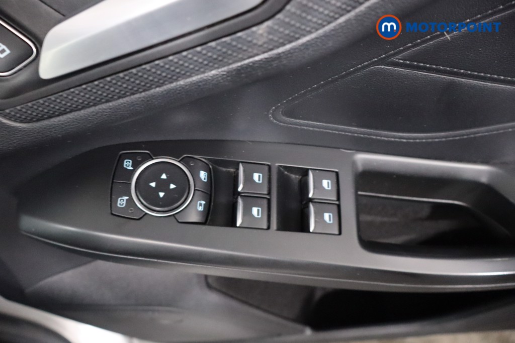 Ford Focus St-Line X Manual Petrol Hatchback - Stock Number (1562839) - 25th supplementary image