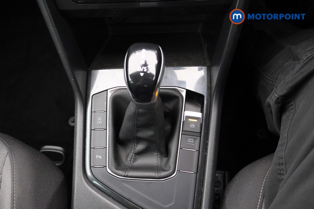 Volkswagen Tiguan Life Automatic Petrol SUV - Stock Number (1563201) - 6th supplementary image