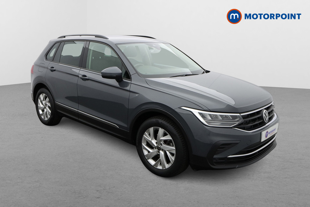 Volkswagen Tiguan Life Automatic Petrol SUV - Stock Number (1563201) - Drivers side front corner