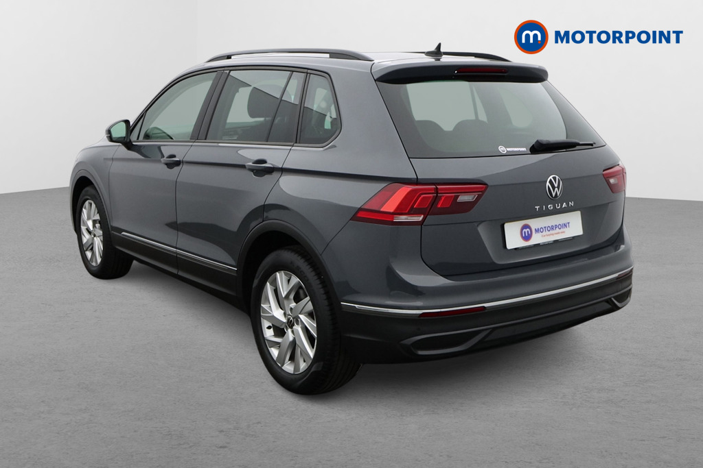 Volkswagen Tiguan Life Automatic Petrol SUV - Stock Number (1563201) - Passenger side rear corner
