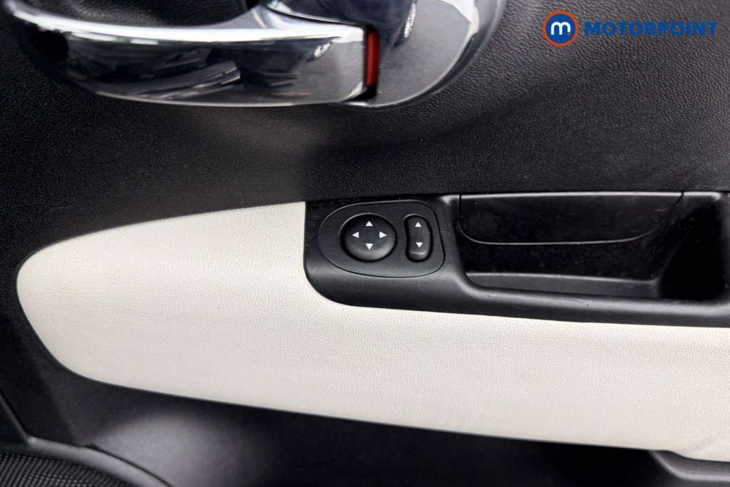 Fiat 500 Dolcevita Manual Petrol-Electric Hybrid Hatchback - Stock Number (1563778) - 13th supplementary image