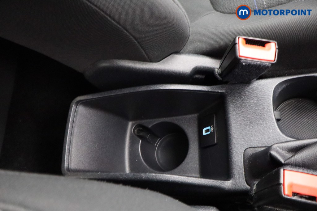 Ford Fiesta Trend Manual Petrol Hatchback - Stock Number (1563929) - 7th supplementary image