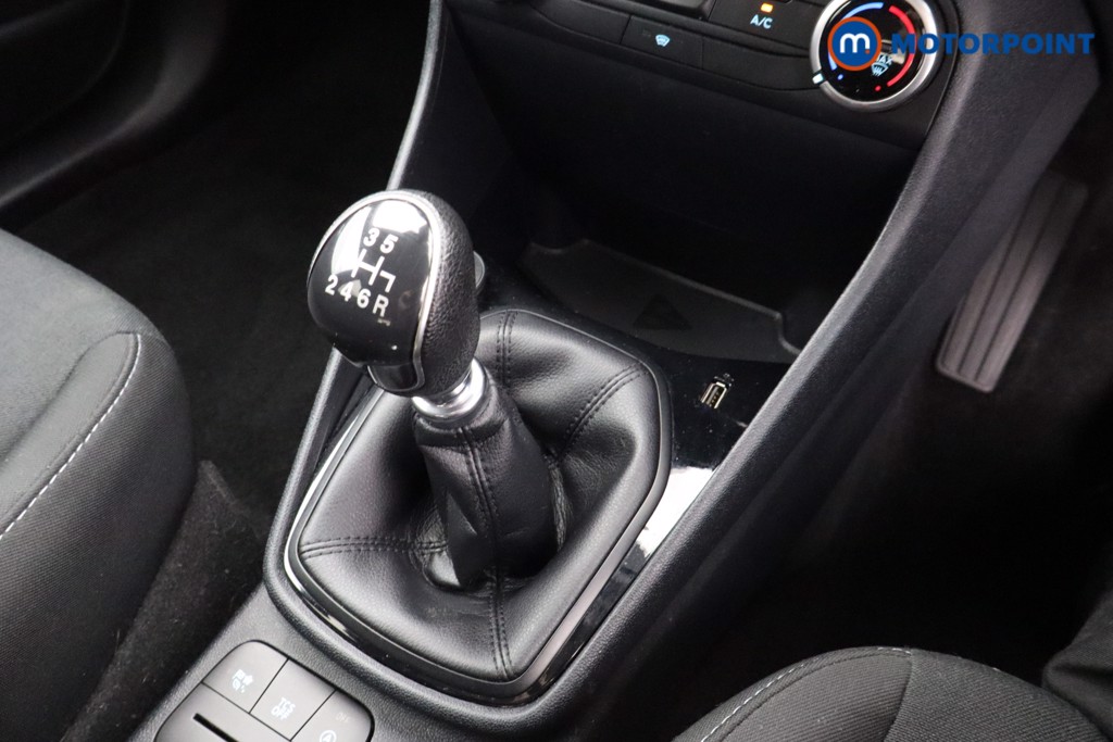 Ford Fiesta Trend Manual Petrol Hatchback - Stock Number (1563929) - 9th supplementary image