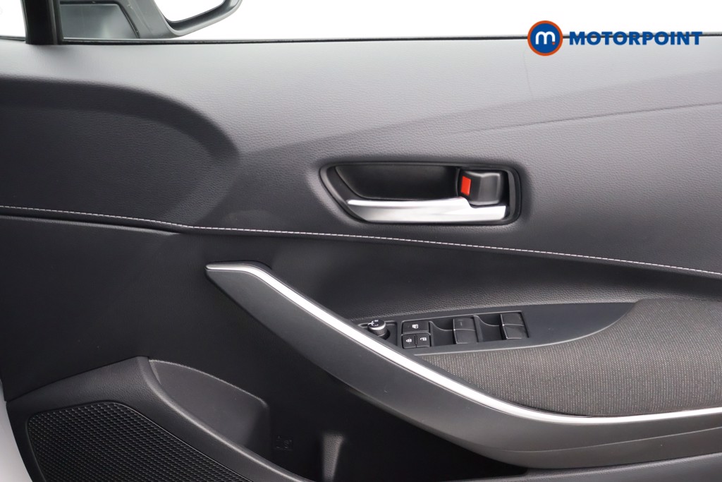 Toyota Corolla Icon Automatic Petrol-Electric Hybrid Hatchback - Stock Number (1564173) - 8th supplementary image