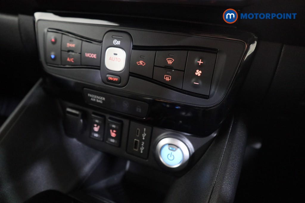Nissan Leaf N-Connecta Automatic Electric Hatchback - Stock Number (1564709) - 7th supplementary image
