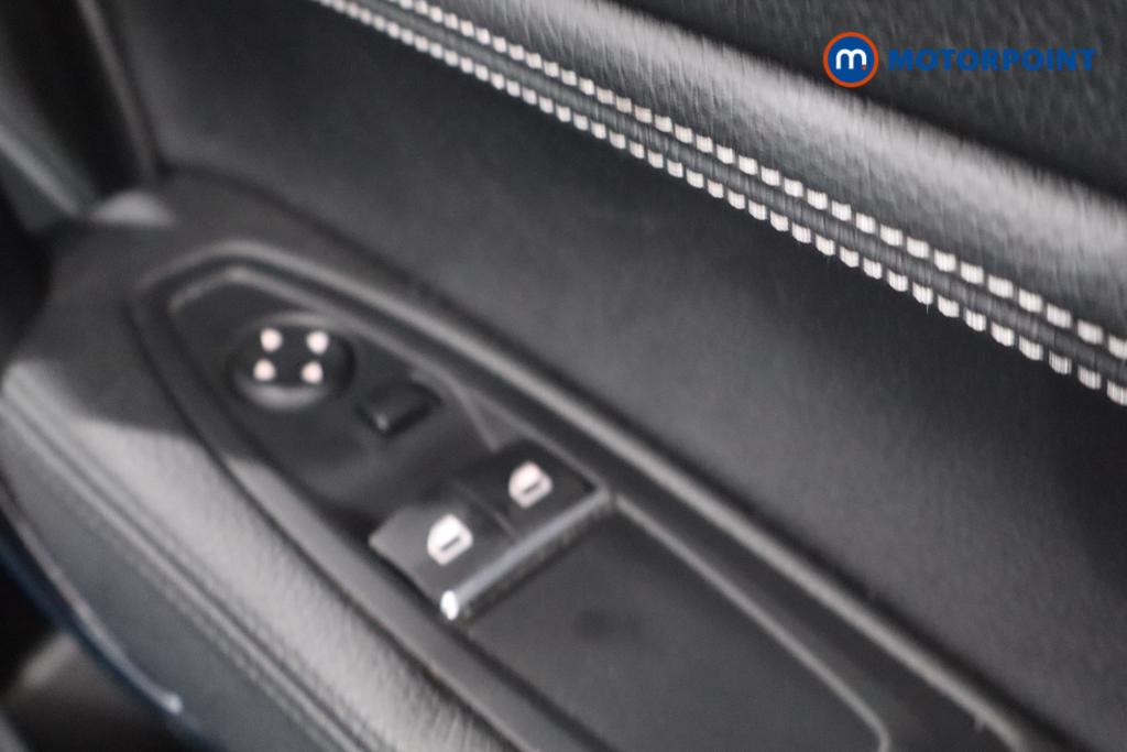 BMW 2 Series M240i Automatic Petrol Coupe - Stock Number (1565083) - 9th supplementary image