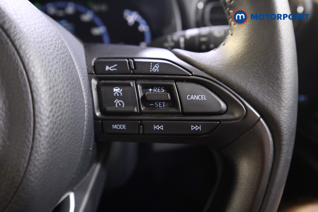 Toyota Yaris Cross Design Automatic Petrol-Electric Hybrid Estate - Stock Number (1565571) - 4th supplementary image