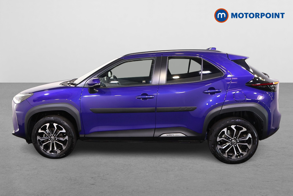 Toyota Yaris Cross Design Automatic Petrol-Electric Hybrid Estate - Stock Number (1565571) - Passenger side