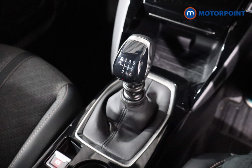 Peugeot 2008 Allure Manual Petrol SUV - Stock Number (1565945) - 14th supplementary image