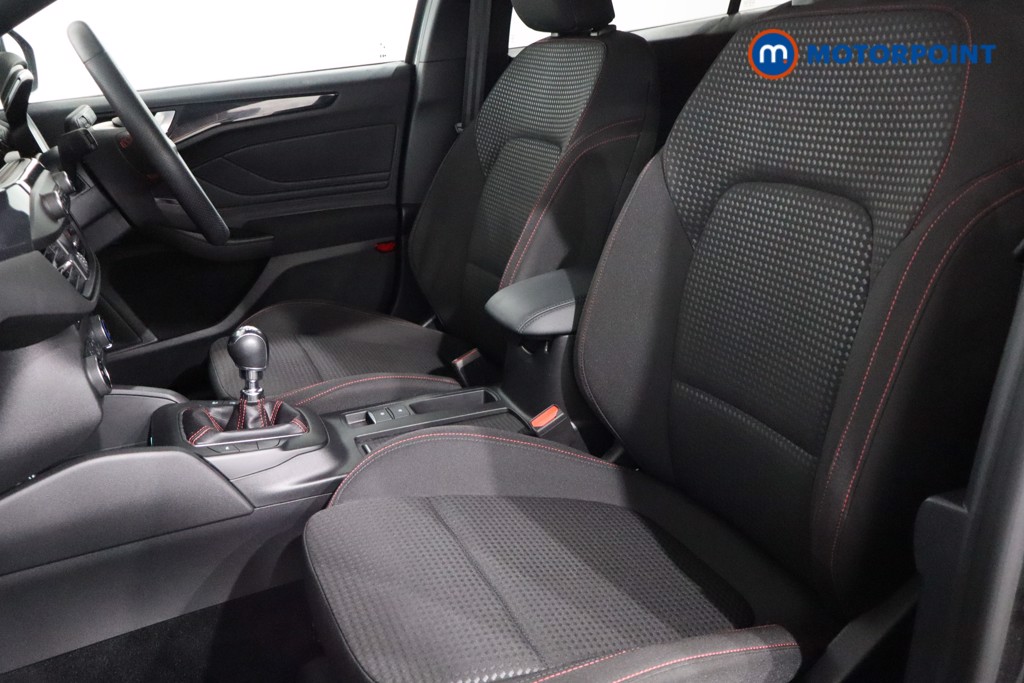 Ford Focus St-Line Edition Manual Petrol-Electric Hybrid Hatchback - Stock Number (1566045) - 4th supplementary image