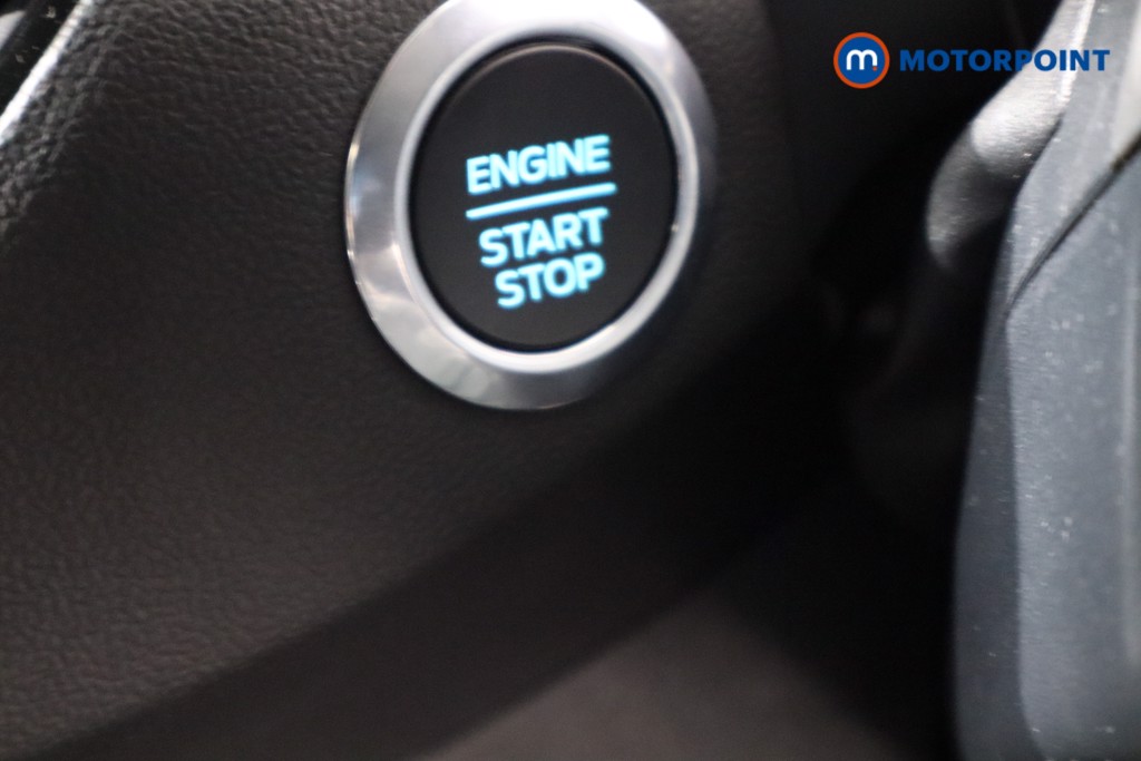 Ford Focus St-Line Edition Manual Petrol-Electric Hybrid Hatchback - Stock Number (1566045) - 13th supplementary image