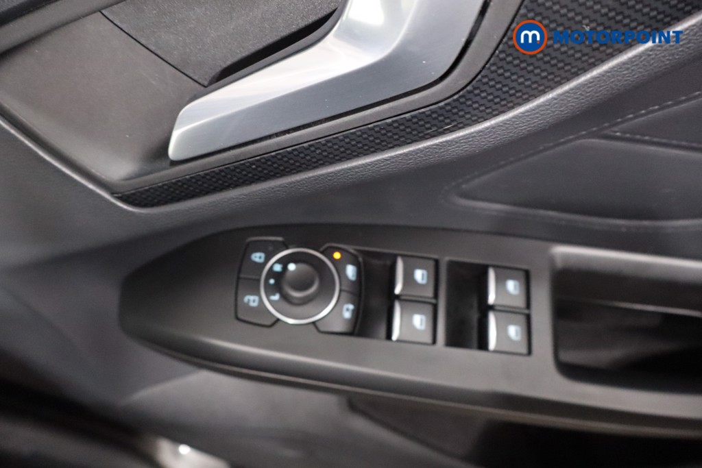 Ford Focus St-Line Edition Manual Petrol-Electric Hybrid Hatchback - Stock Number (1566045) - 21st supplementary image
