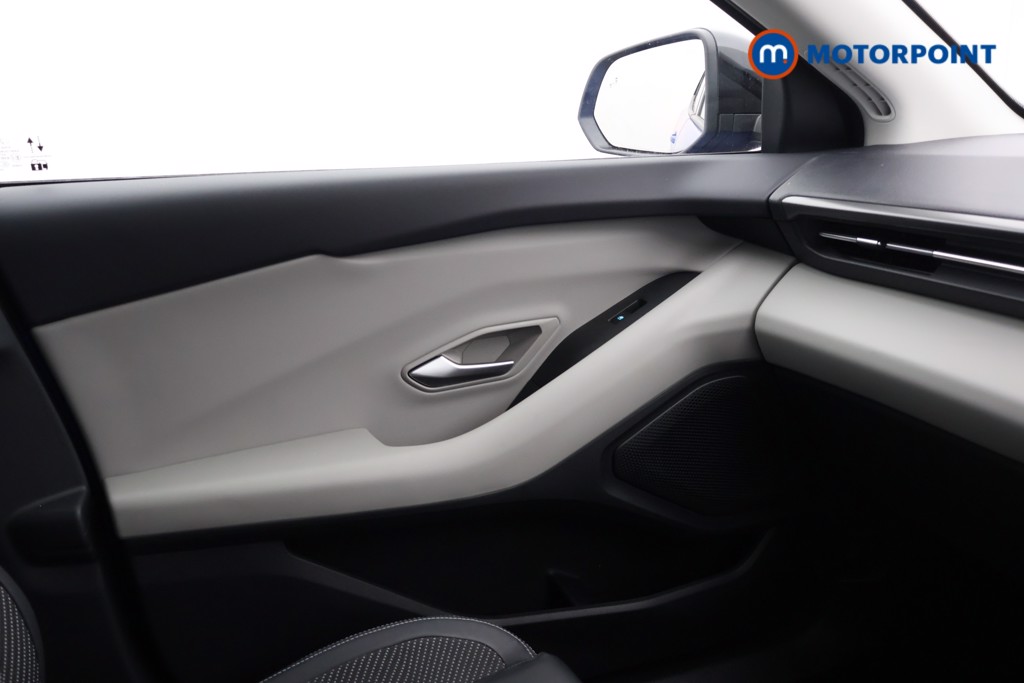 Ford Explorer Select Automatic Electric SUV - Stock Number (1566220) - 6th supplementary image