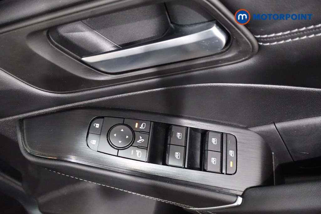 Nissan Qashqai N-Connecta Automatic Petrol-Electric Hybrid SUV - Stock Number (1566363) - 20th supplementary image