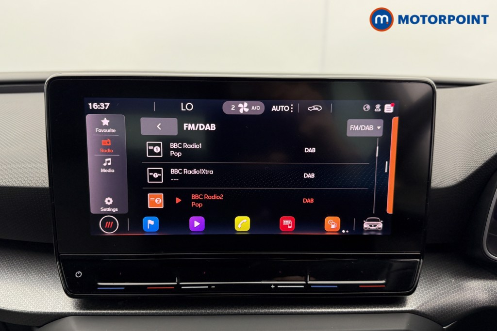 Seat Leon Se Dynamic Manual Petrol Hatchback - Stock Number (1566884) - 6th supplementary image