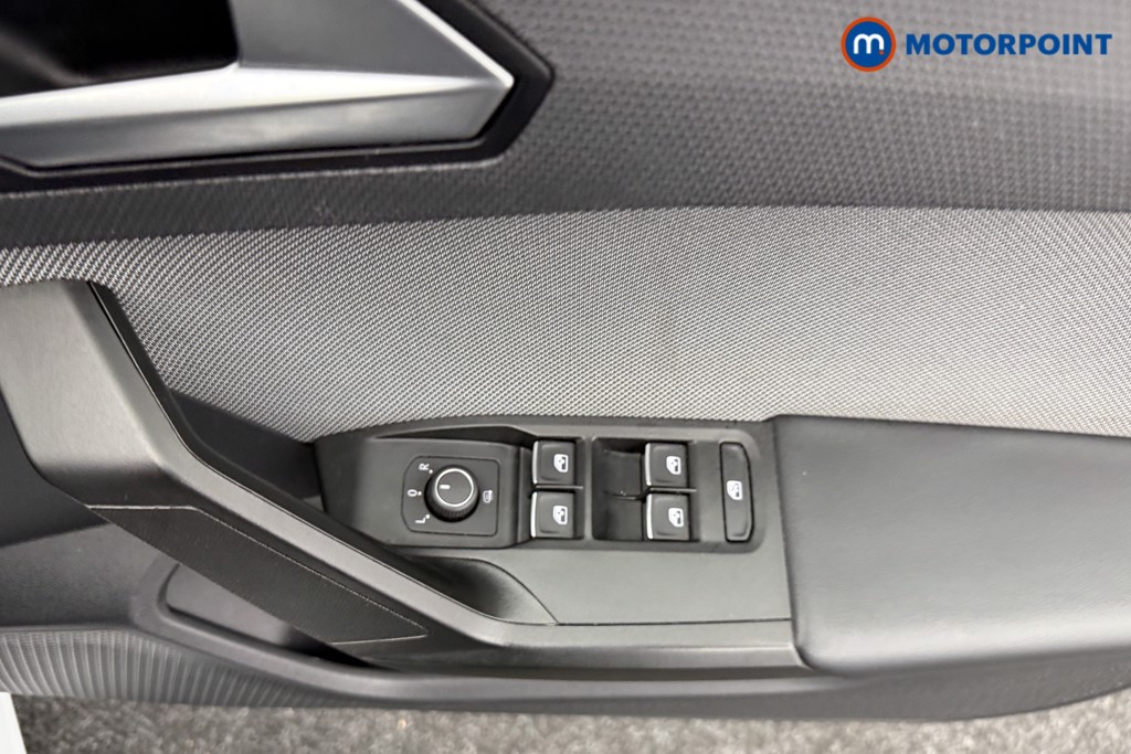 Seat Leon Se Dynamic Manual Petrol Hatchback - Stock Number (1566884) - 16th supplementary image