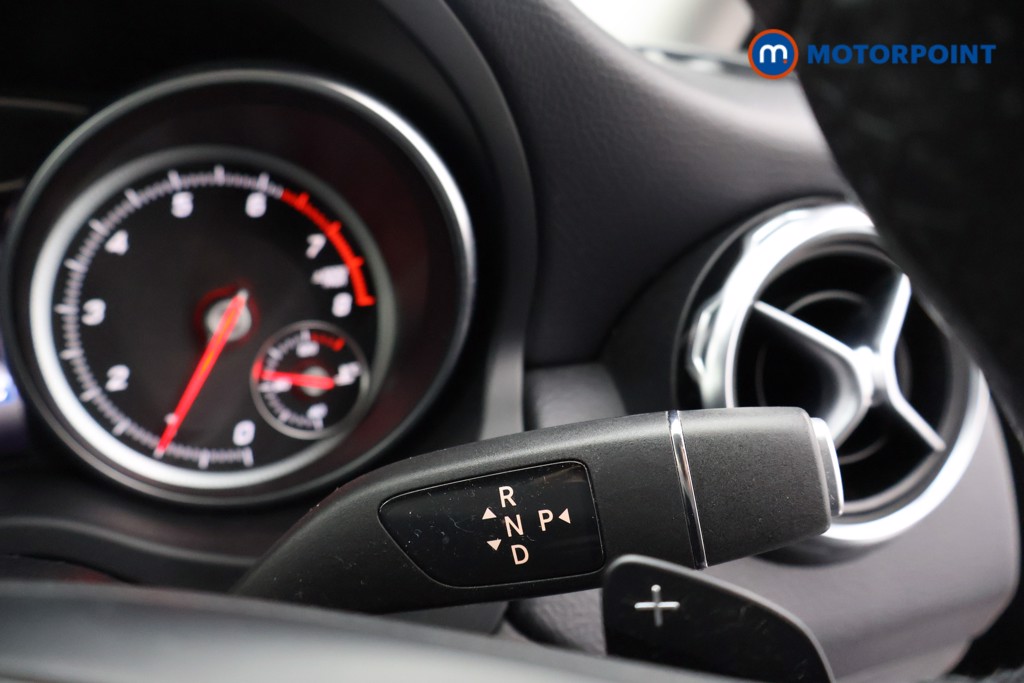 Mercedes-Benz GLA Urban Edition Automatic Petrol SUV - Stock Number (1531814) - 5th supplementary image