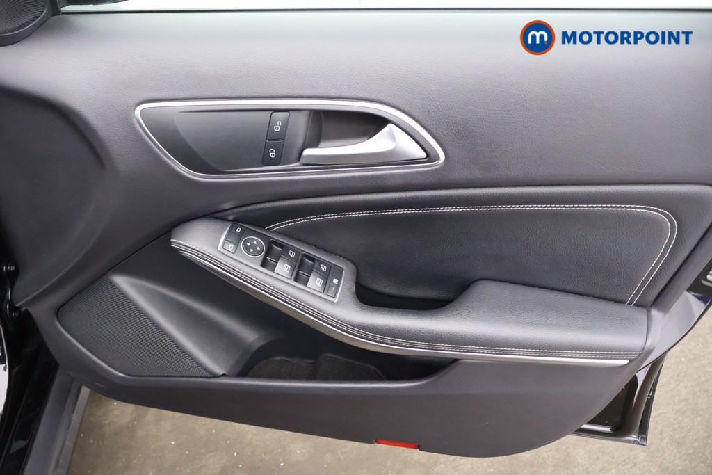 Mercedes-Benz GLA Urban Edition Automatic Petrol SUV - Stock Number (1531814) - 11th supplementary image