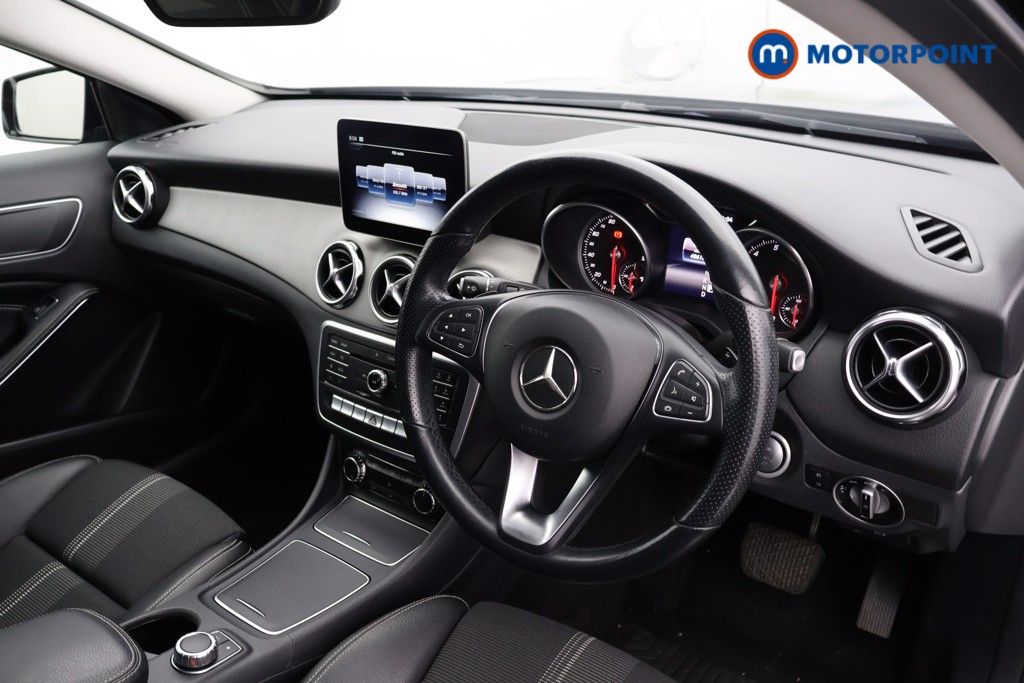 Mercedes-Benz GLA Urban Edition Automatic Petrol SUV - Stock Number (1531814) - 12th supplementary image