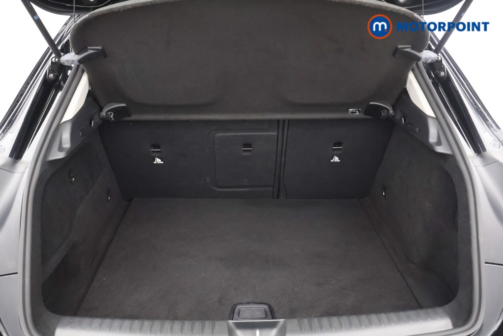 Mercedes-Benz GLA Urban Edition Automatic Petrol SUV - Stock Number (1531814) - 17th supplementary image