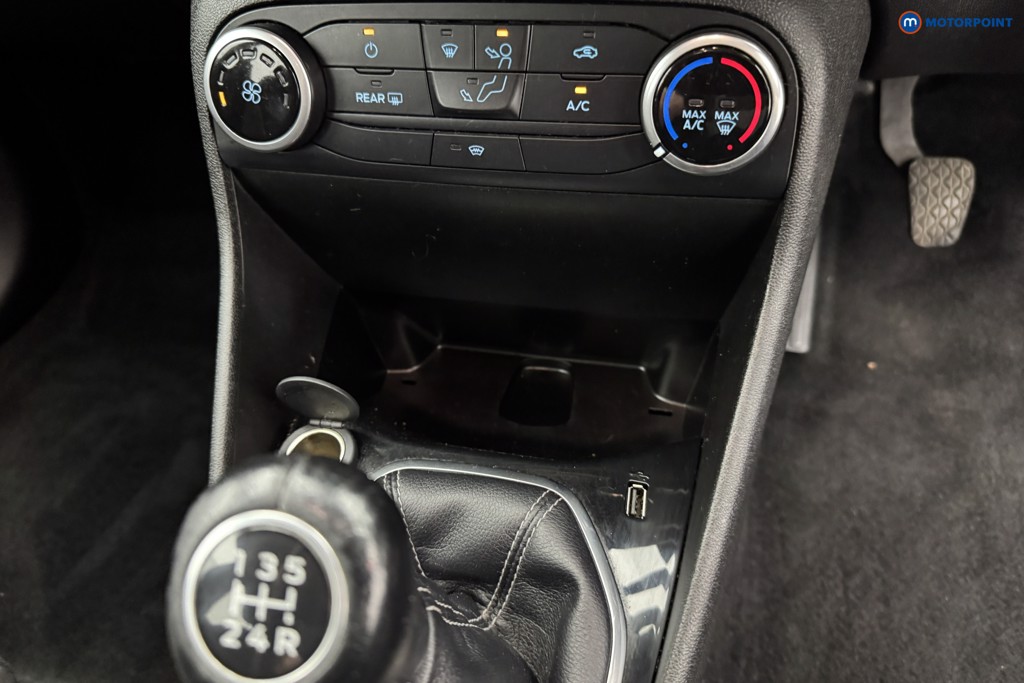 Ford Fiesta Zetec Manual Petrol Hatchback - Stock Number (1541068) - 14th supplementary image