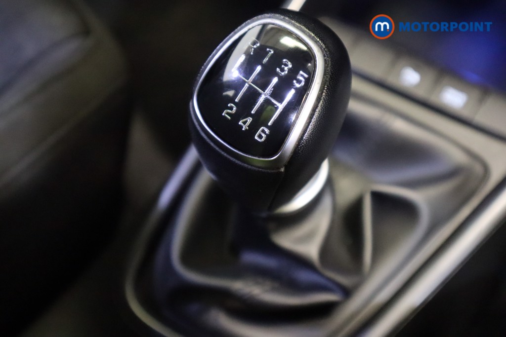 Hyundai Bayon Se Connect Manual Petrol-Electric Hybrid SUV - Stock Number (1551806) - 5th supplementary image