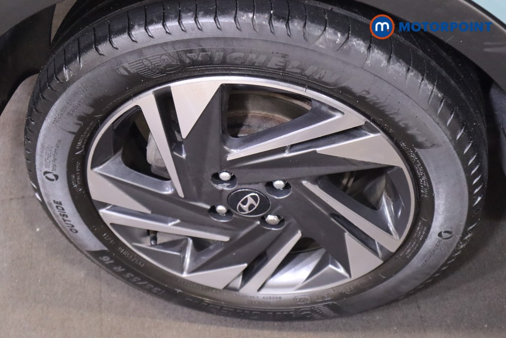Hyundai Bayon Se Connect Manual Petrol-Electric Hybrid SUV - Stock Number (1551806) - 12th supplementary image