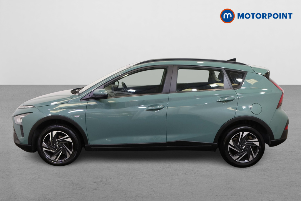 Hyundai Bayon Se Connect Manual Petrol-Electric Hybrid SUV - Stock Number (1551806) - Passenger side